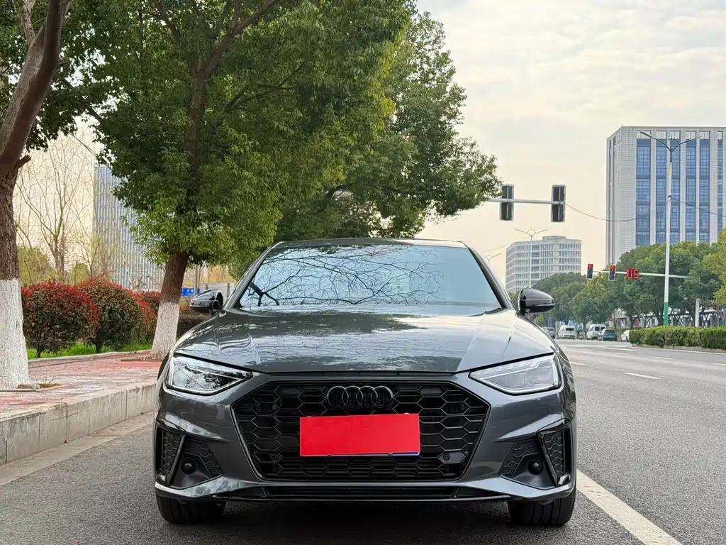 Audi A4L 2024 40 TFSI Luxury