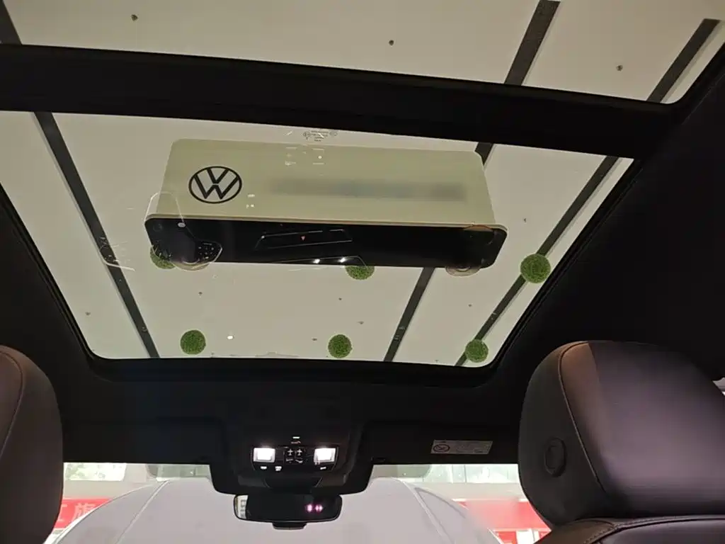 Volkswagen Tiguan L — миниатюра 18