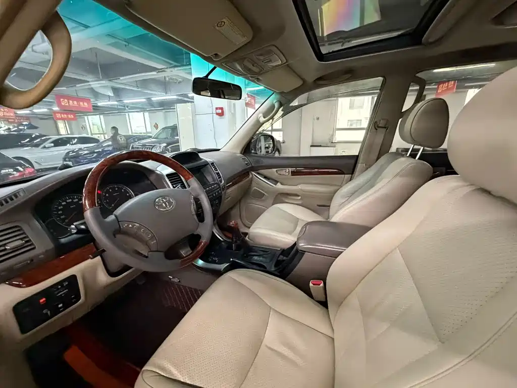 Toyota Land Cruiser Prado 2006 4.0L AT VX NAVI