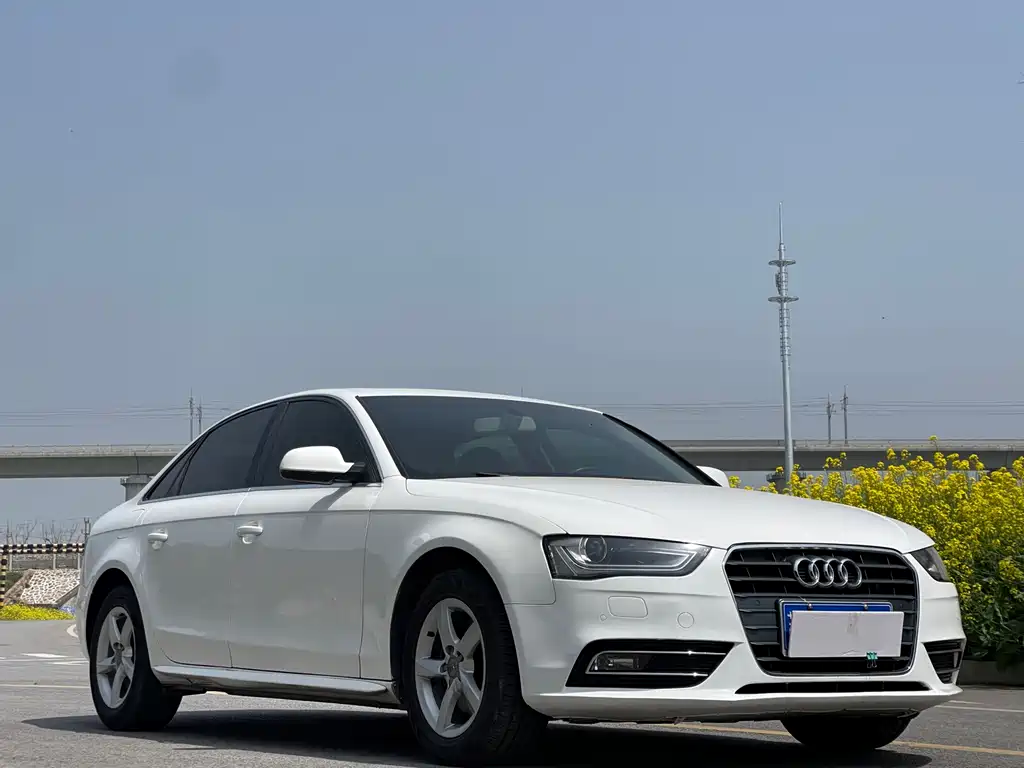 Audi A4L 2013 35 TFSI AT Comfort