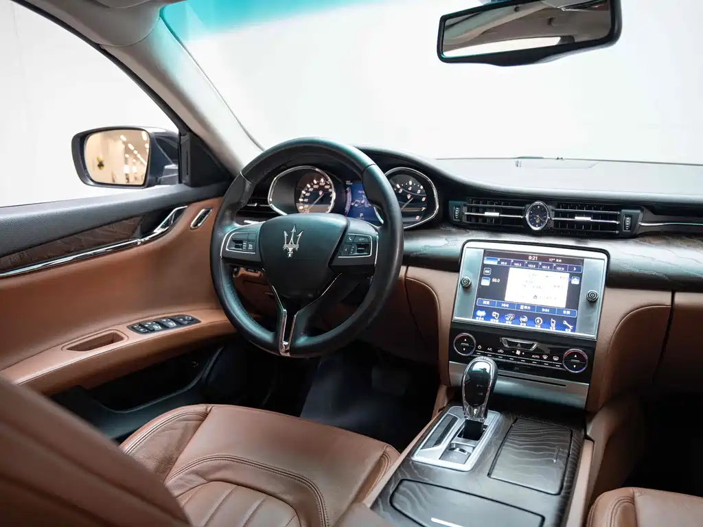 Maserati Quattroporte — миниатюра 19