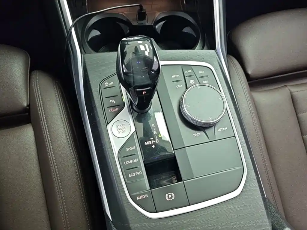 BMW 3 Series — миниатюра 14