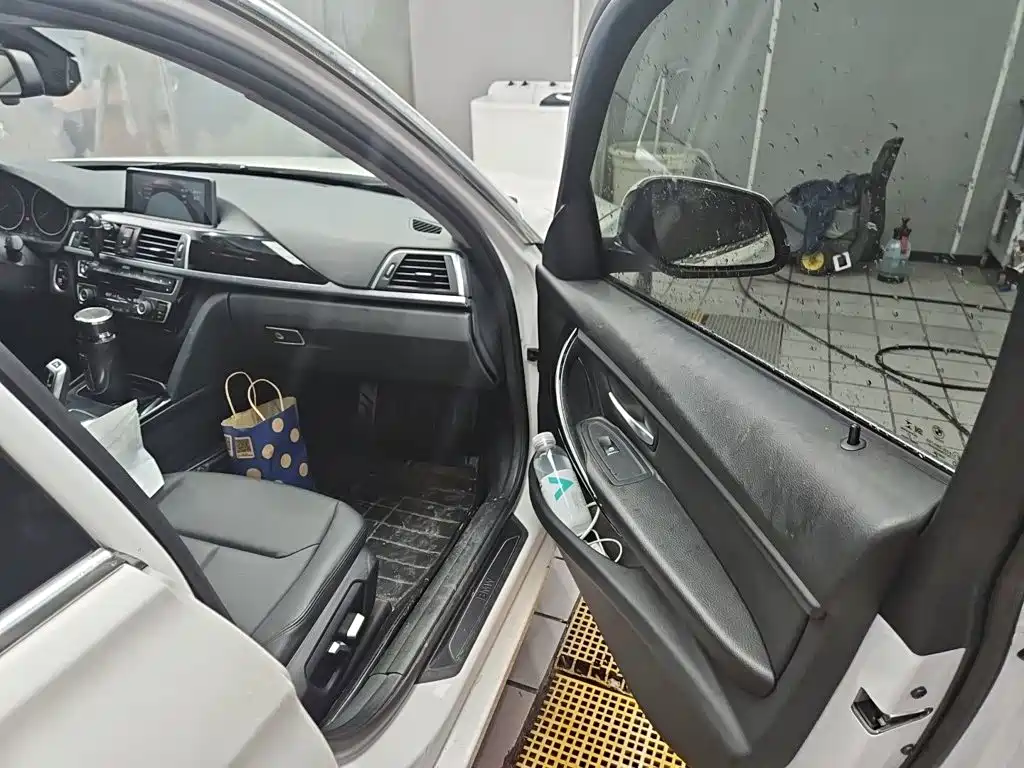 BMW 3 Series — миниатюра 19