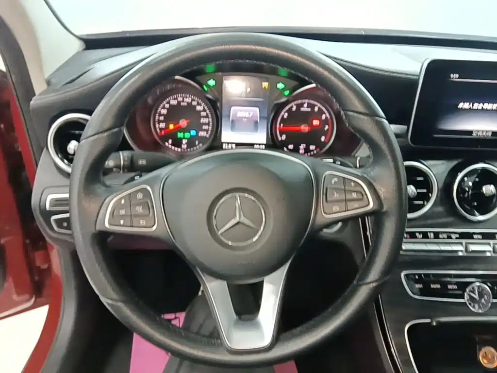 Mercedes-Benz C-Class — миниатюра 11