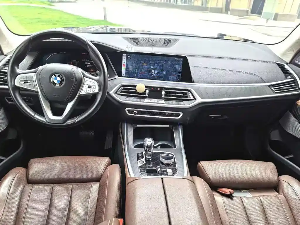 BMW X7 — миниатюра 14