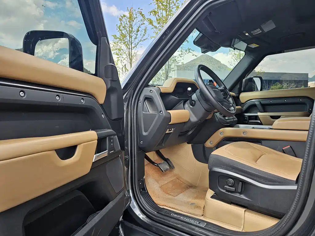 Land Rover Defender — миниатюра 9