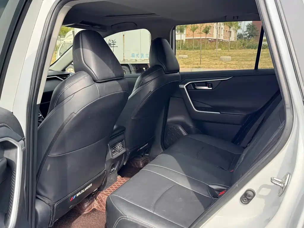 Toyota Wildlander — миниатюра 5
