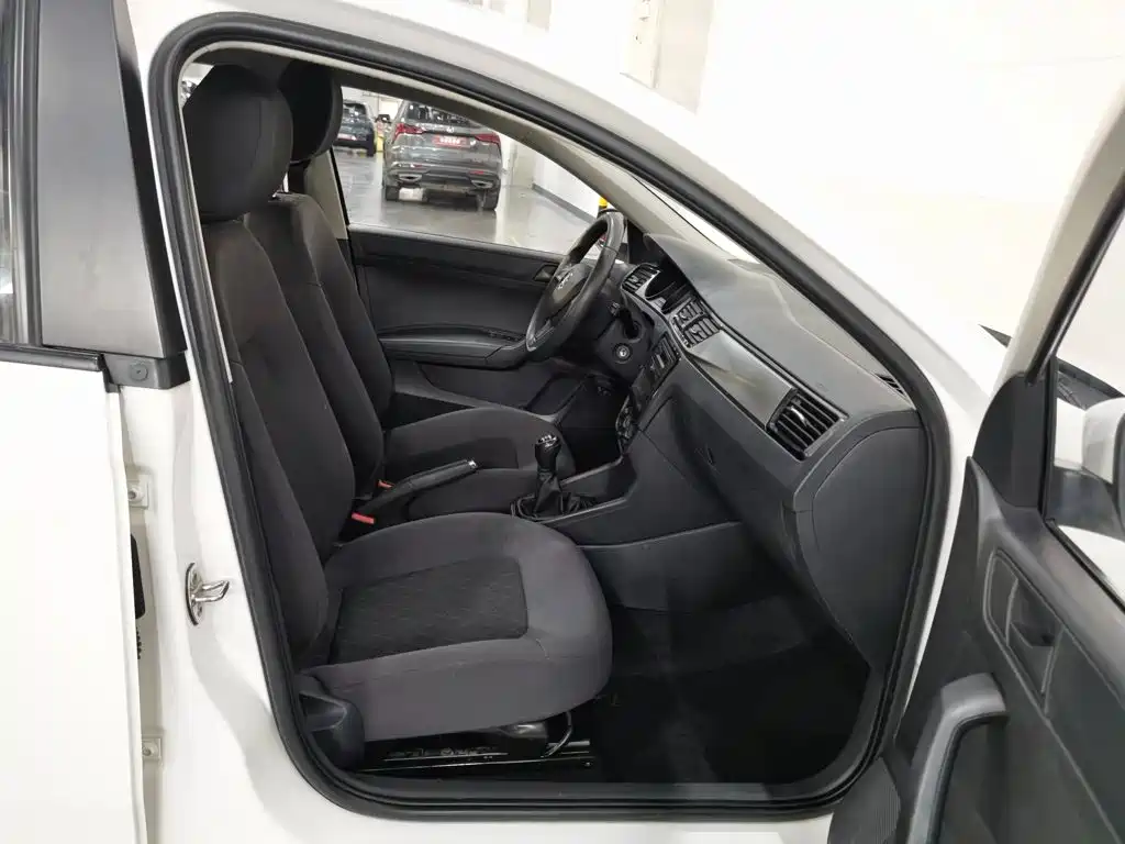Skoda Rapid — миниатюра 23