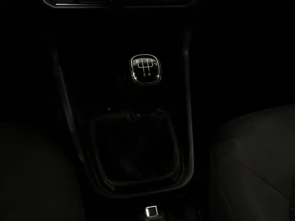 Skoda Rapid — миниатюра 15