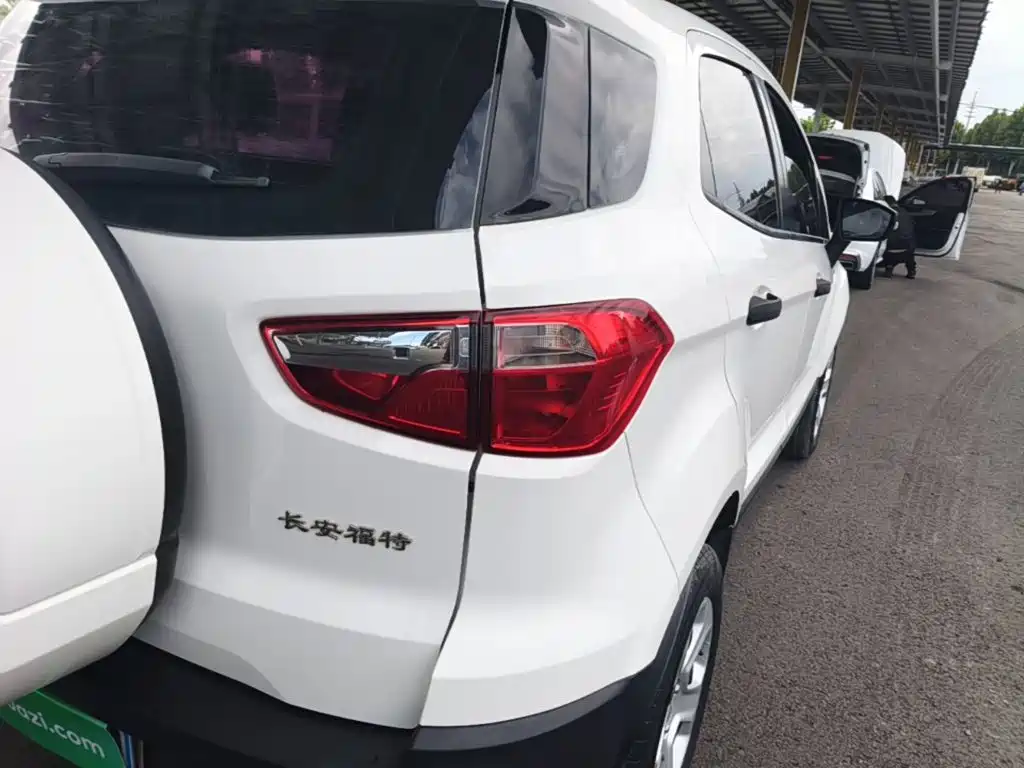 Ford Ecosport — миниатюра 8