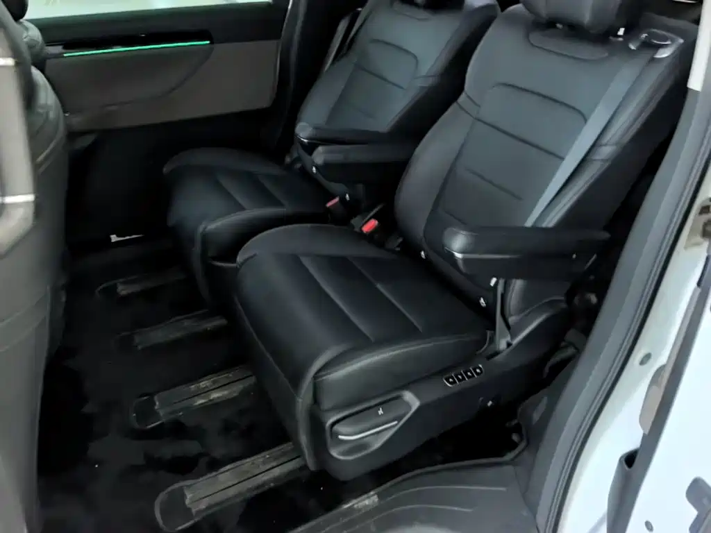 GAC Motor Trumpchi E8 PHEV — миниатюра 17