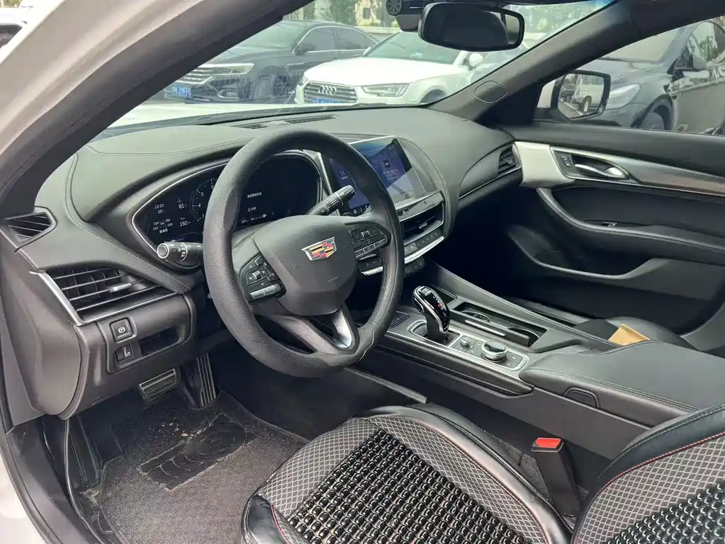 Cadillac CT5 — миниатюра 4