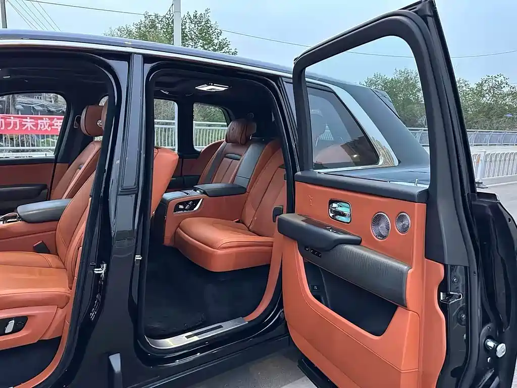 ROLLS-ROYCE CULLINAN