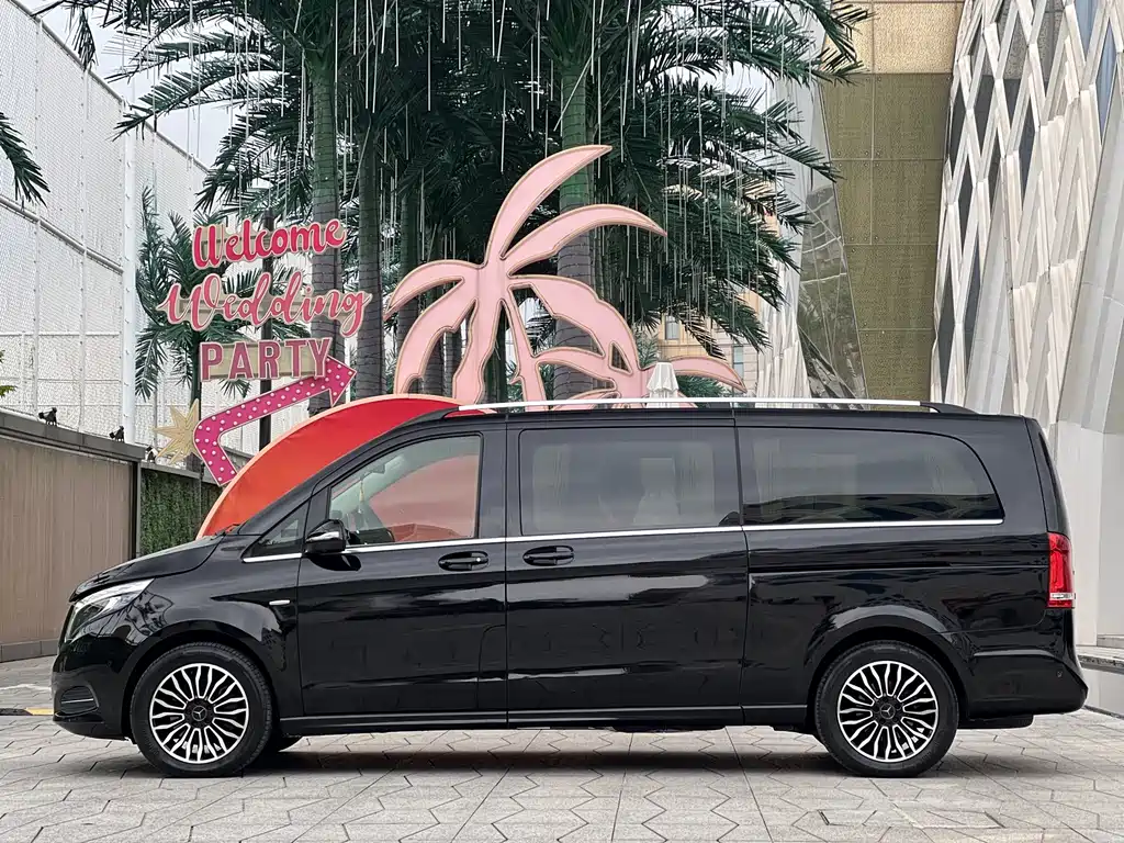 Mercedes-Benz V-Class V 2017 V 260 L Luxury Long Wheelbase