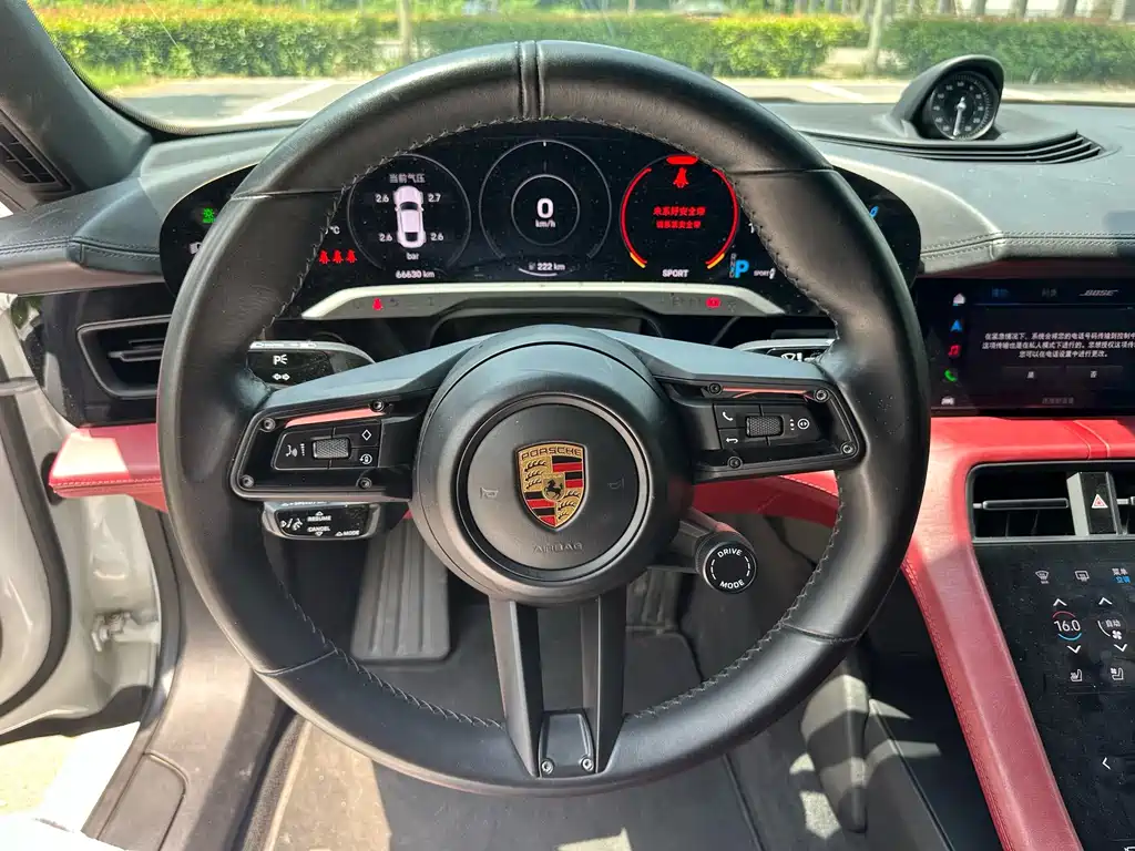 Porsche Taycan — миниатюра 12