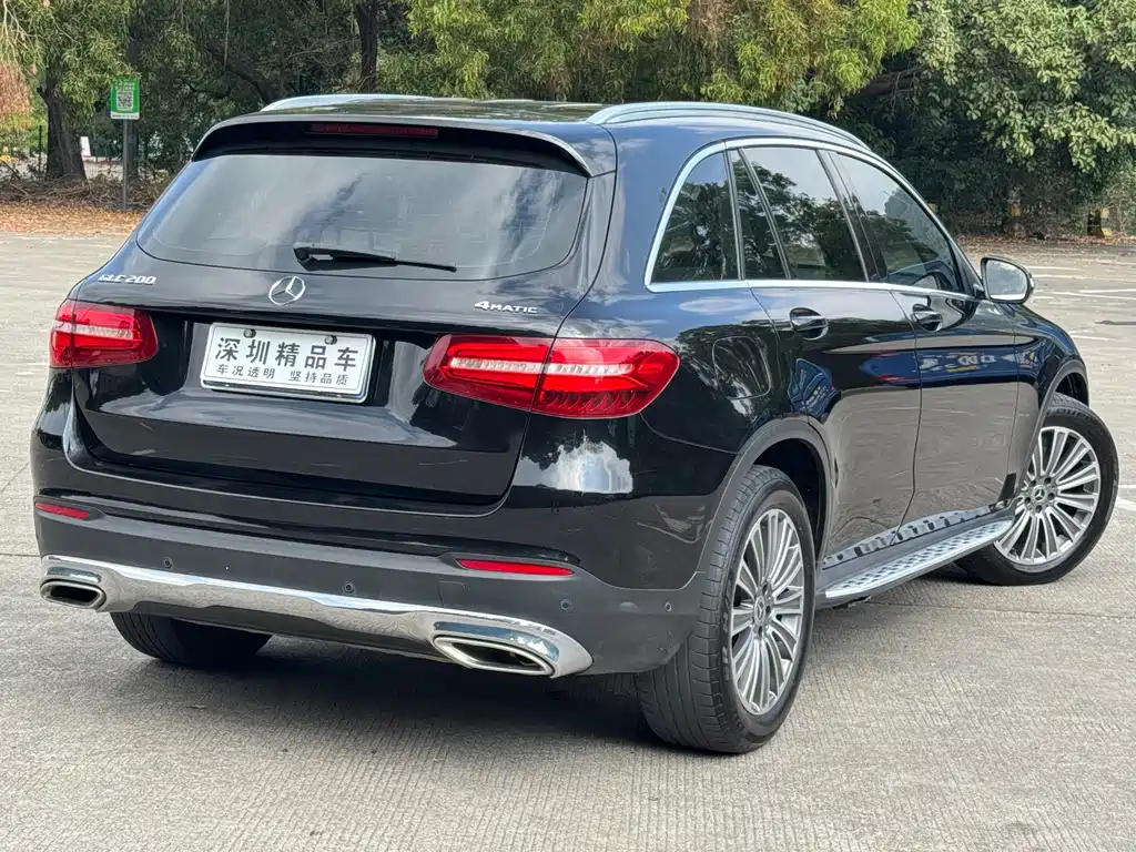 MERCEDES-BENZ GLC