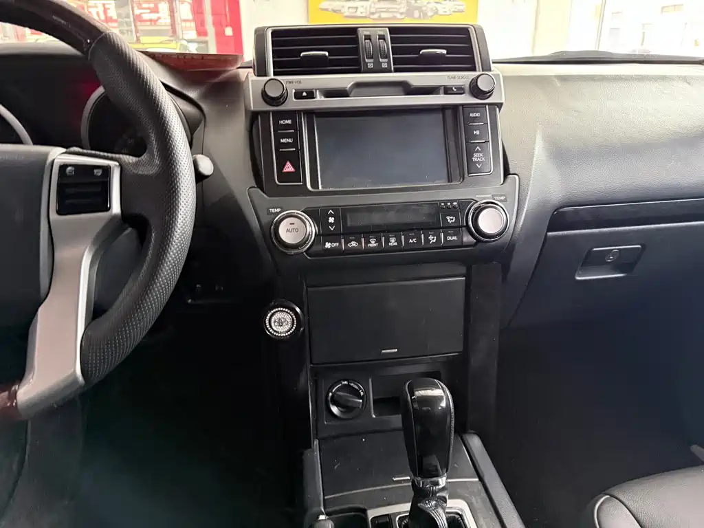 Toyota Prado — миниатюра 14