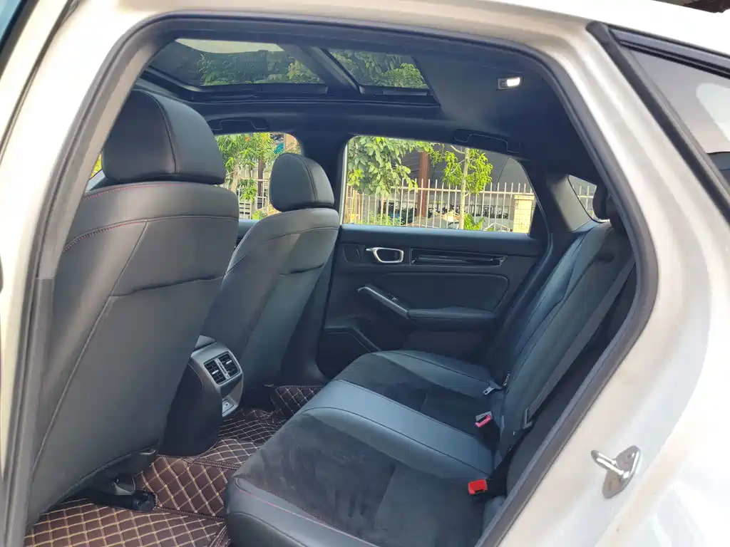 Honda Civic — миниатюра 10