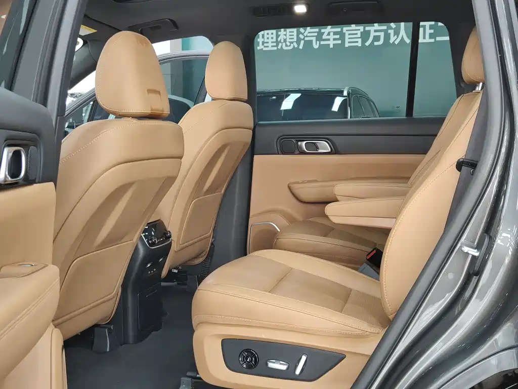 Li Auto ONE 2021 6 мест