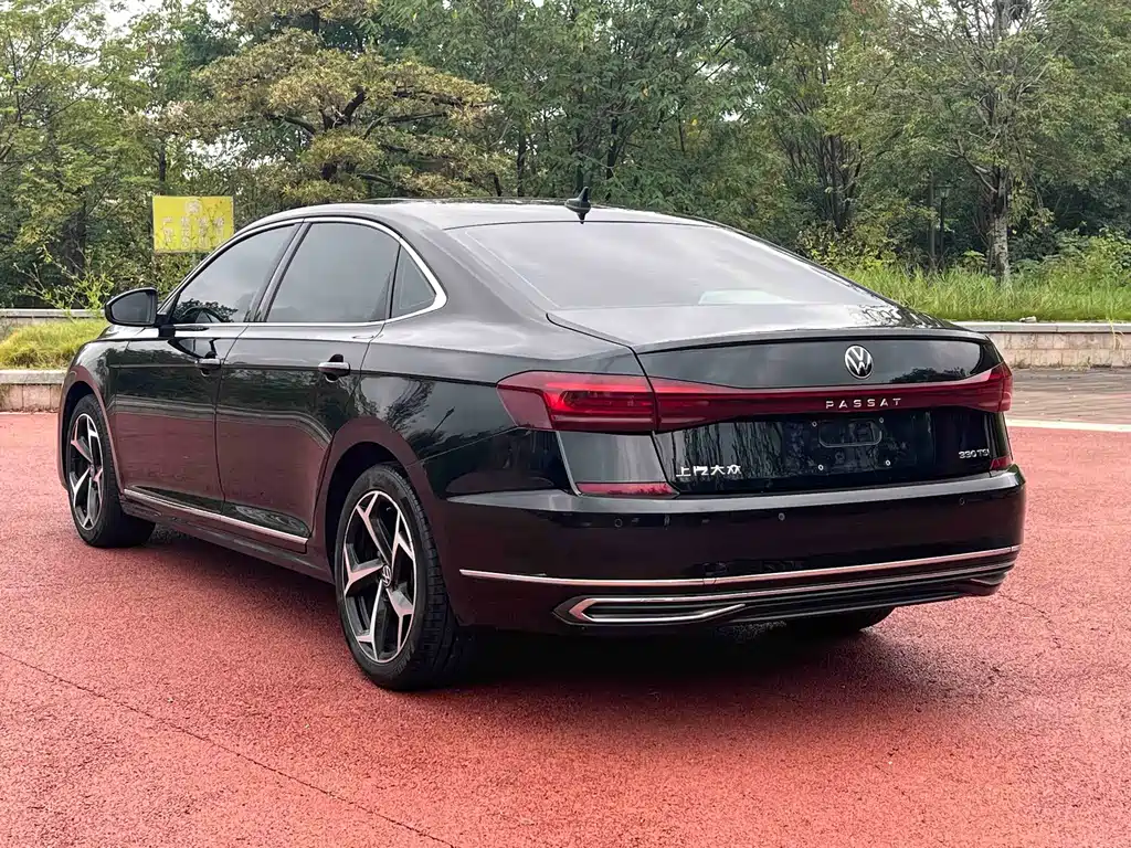 Volkswagen Passat — миниатюра 4