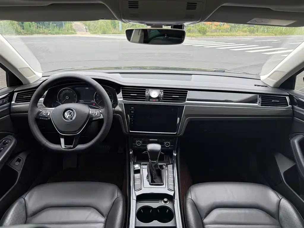 Volkswagen Phideon 2019 380TSI VI