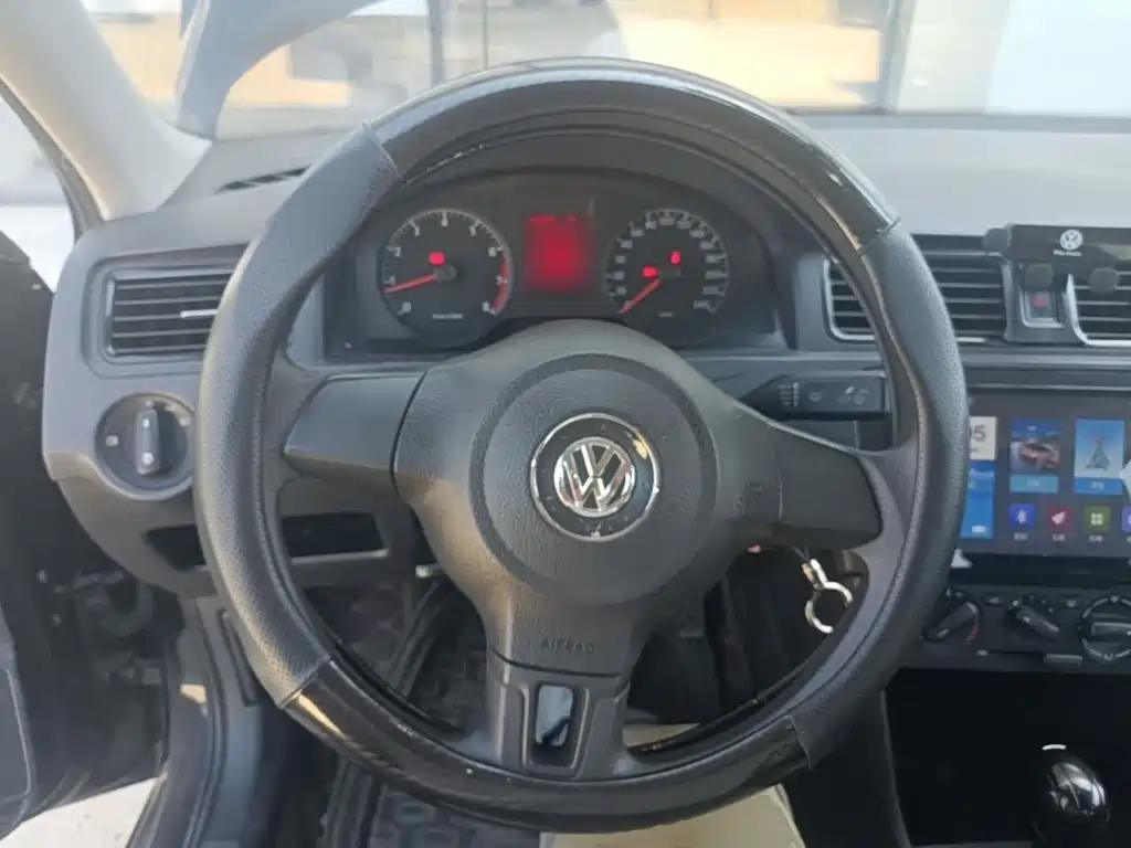 Volkswagen Santana — миниатюра 11