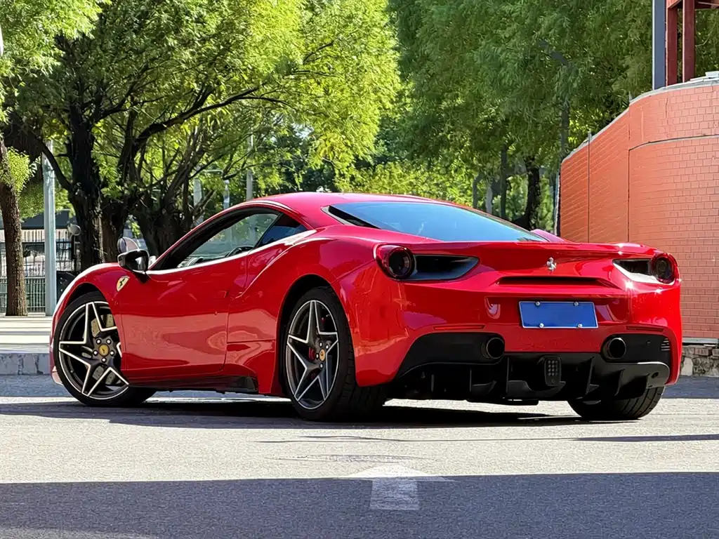 Ferrari 488 — миниатюра 4