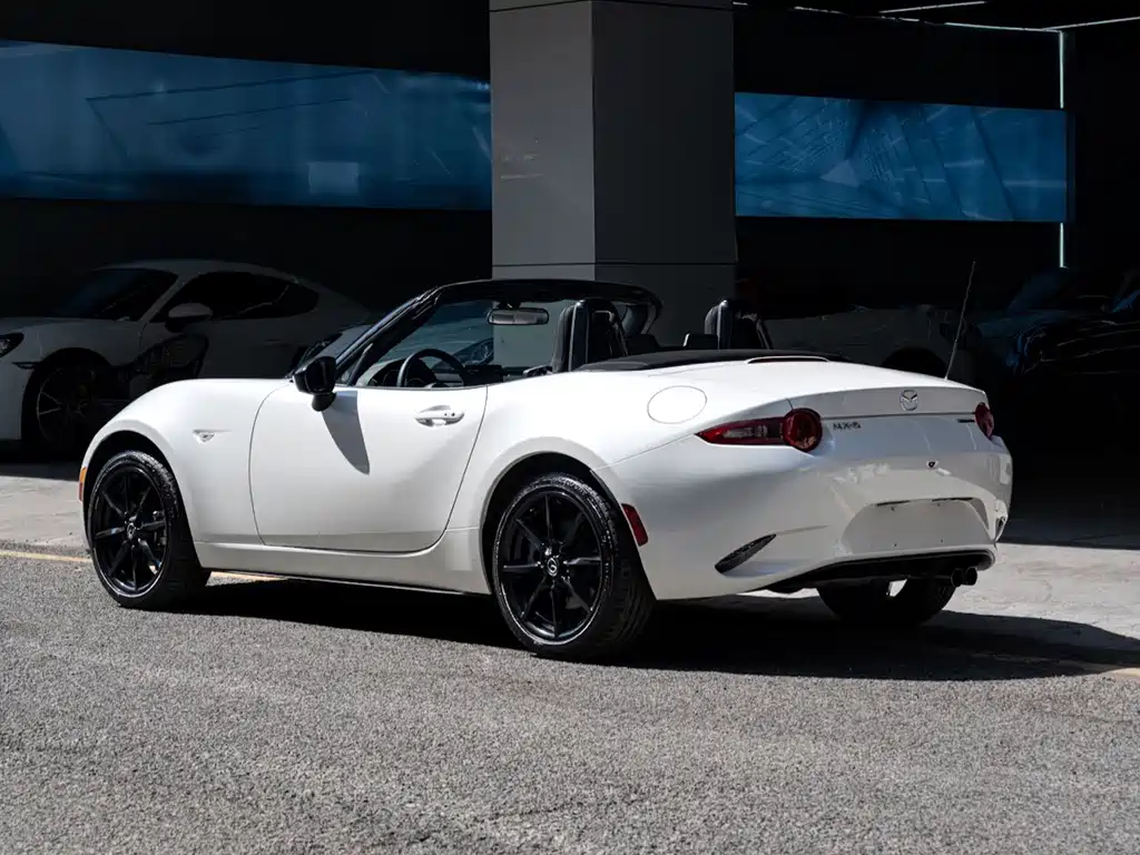 Mazda MX-5 — миниатюра 9