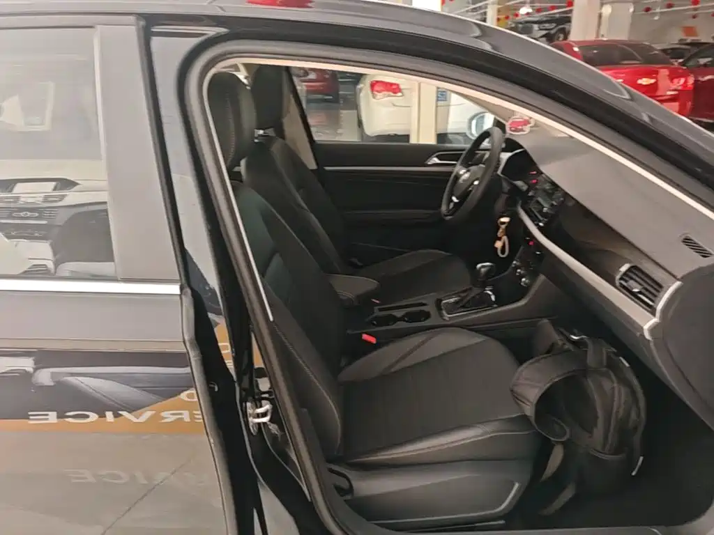 Volkswagen Lavida — миниатюра 25