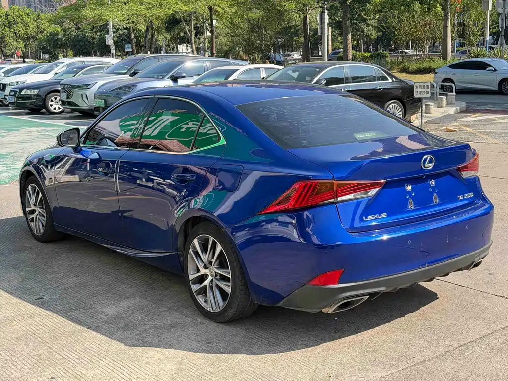 Lexus IS — миниатюра 7