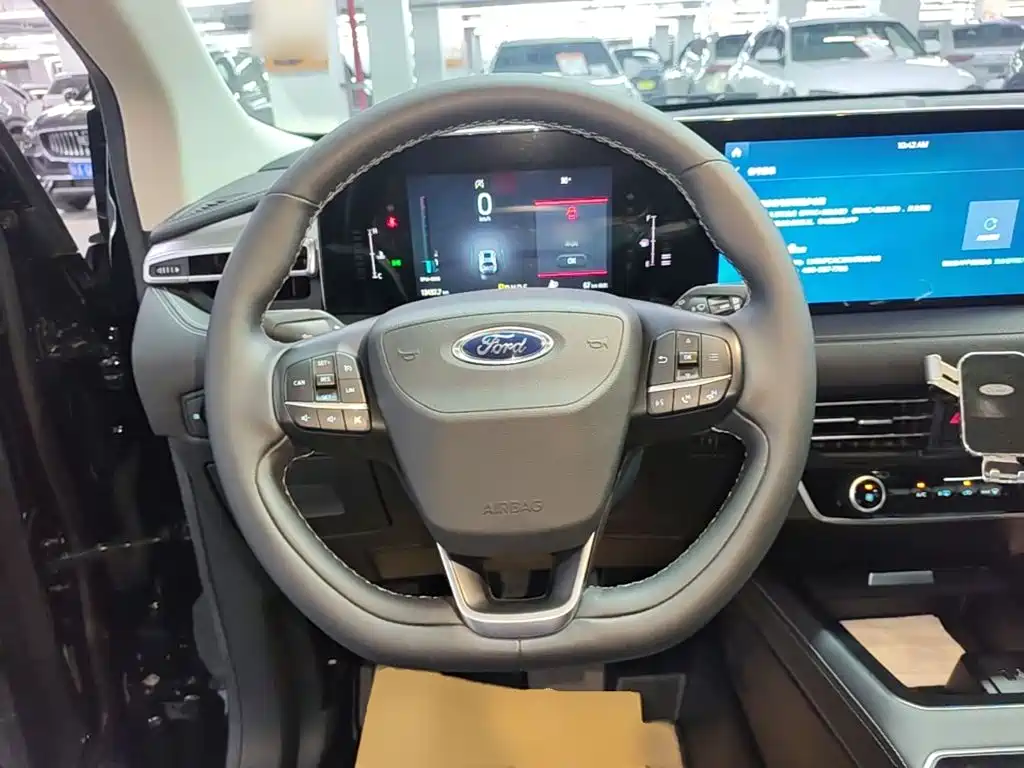 Ford Edge — миниатюра 11