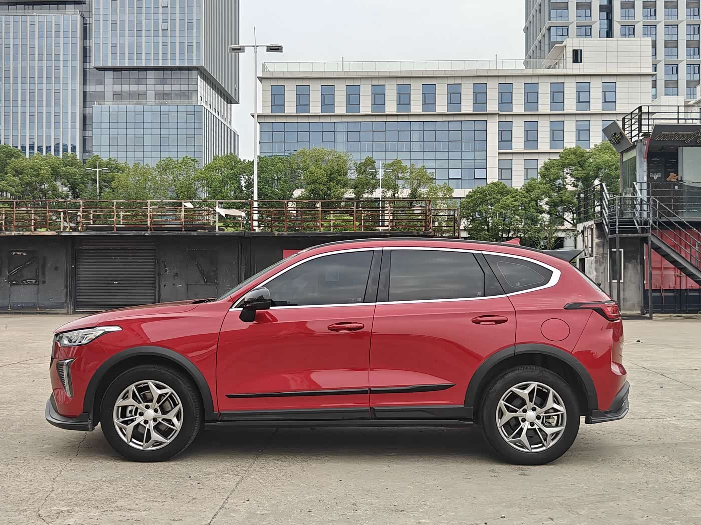 Haval Haval Chitu 1.5 л 2022 г. красный/фиолетовый, пробег 41000 км