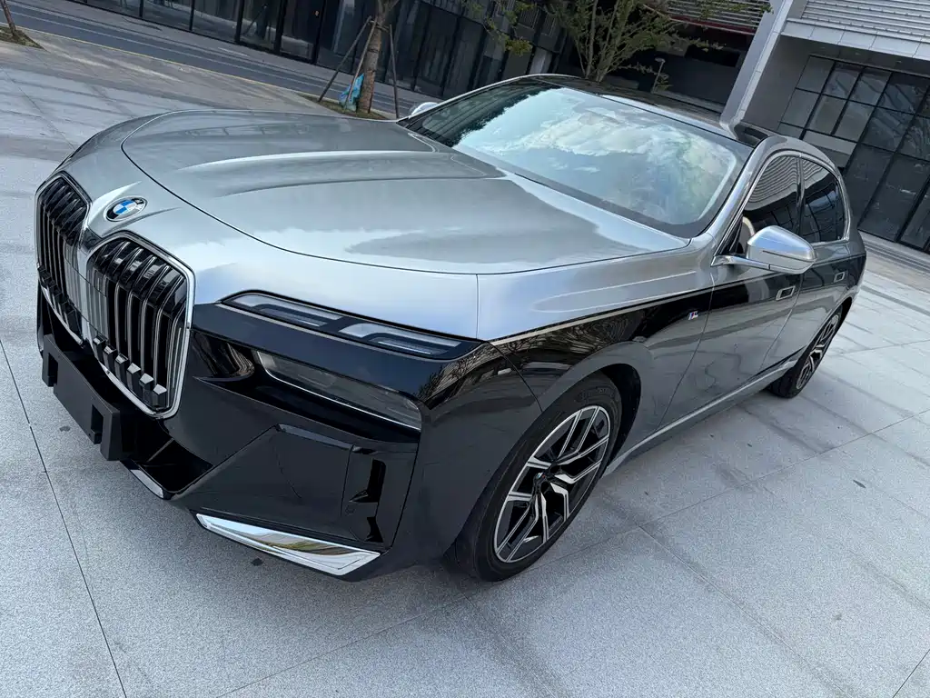 BMW  7 SERIES