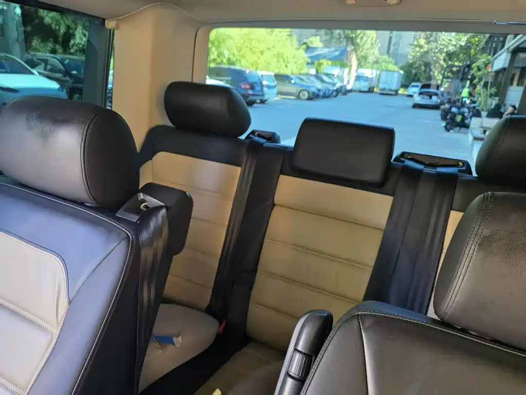 Volkswagen Multivan — миниатюра 12