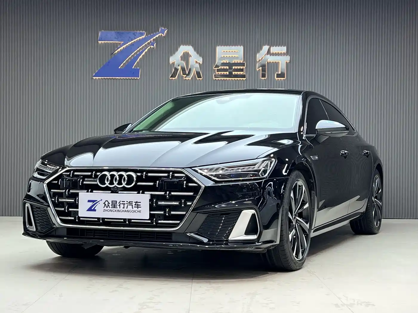 奥迪A7L 2022款 45 TFSI quattro S-line 见远型流晶套装 2022