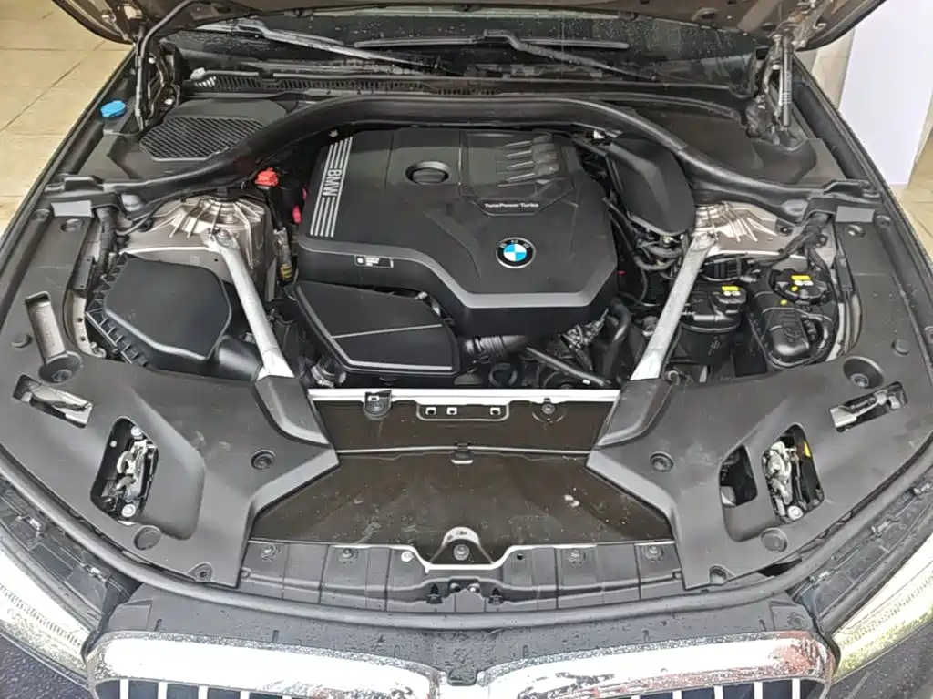 BMW 5 Series — миниатюра 20