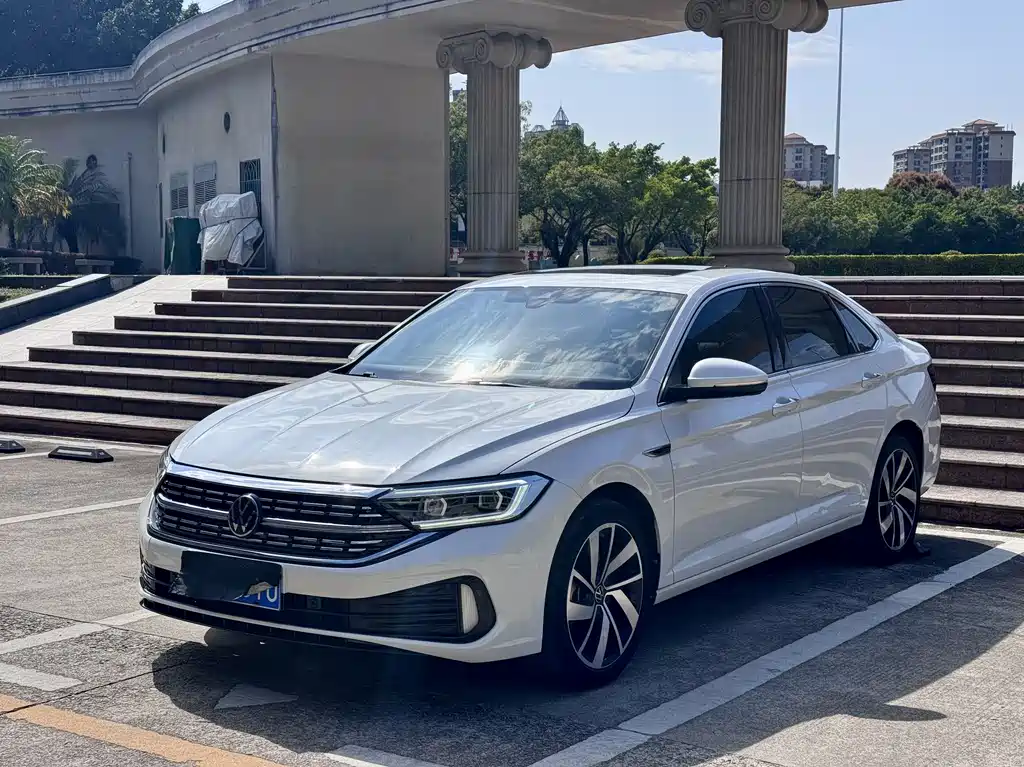 Volkswagen Sagitar 2022
