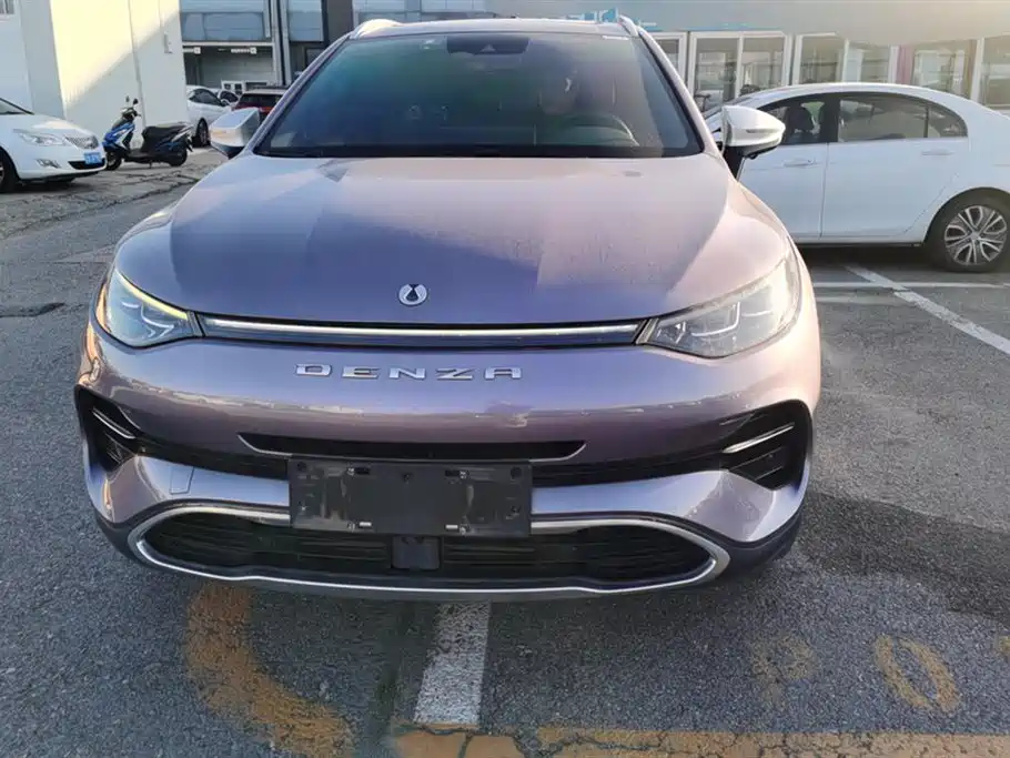 DENZA X