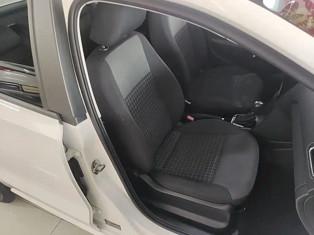 Volkswagen Polo — миниатюра 25