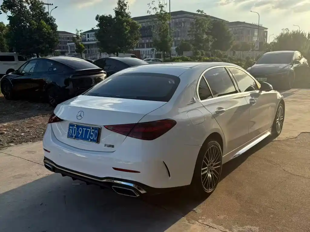 Mercedes-Benz C-Class — миниатюра 4