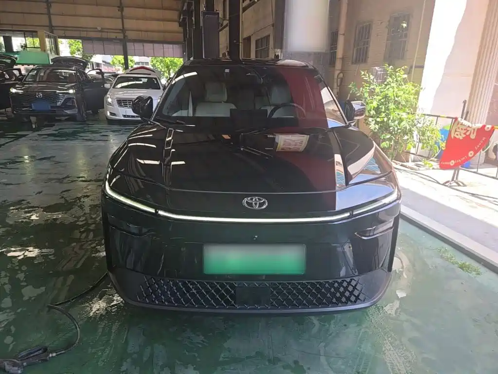 Toyota bZ3X — миниатюра 3