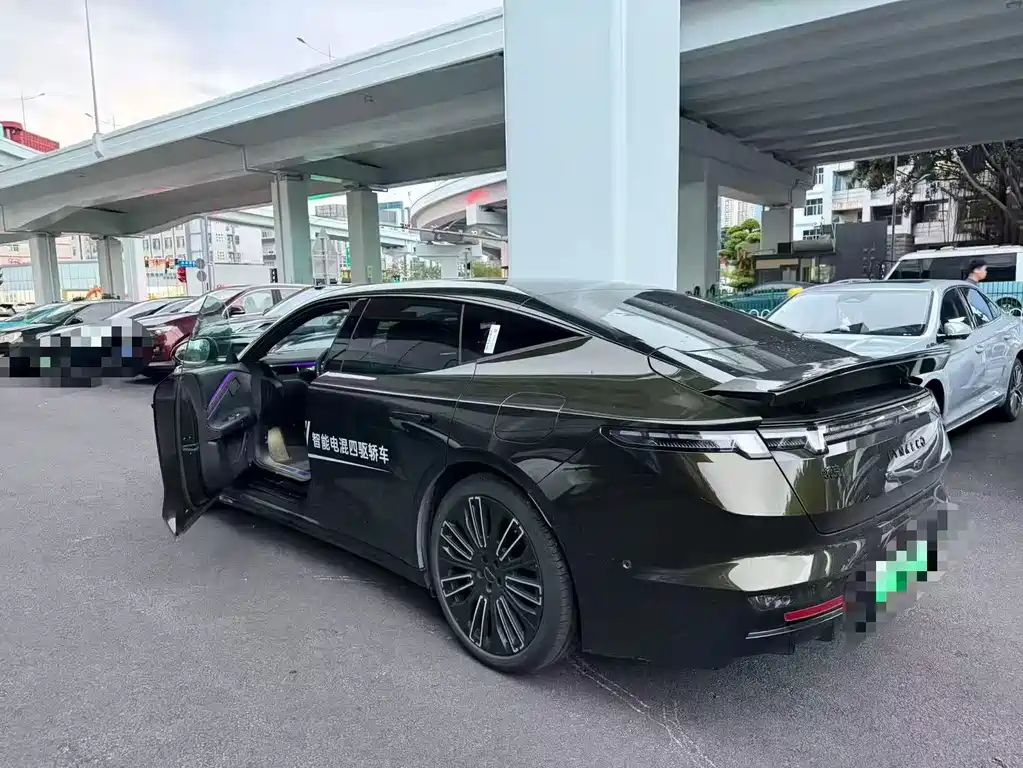 Lynk & Co 10 — миниатюра 9