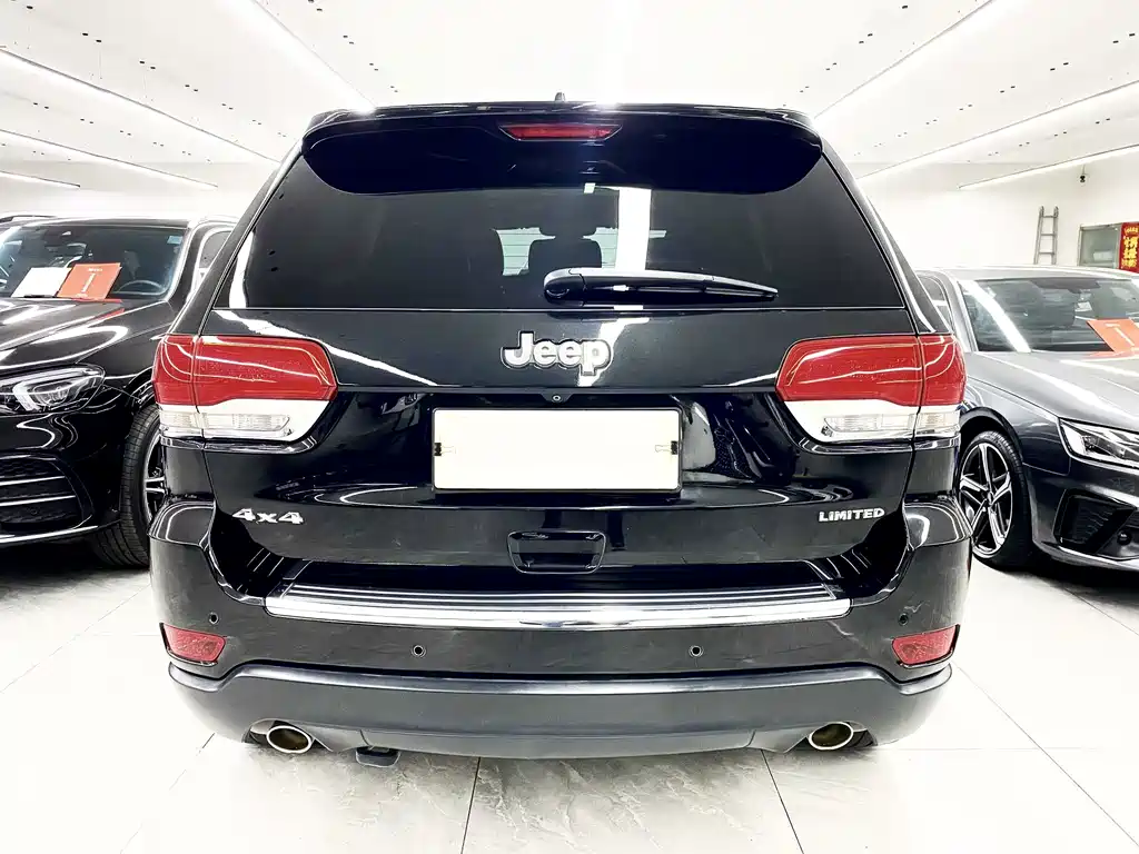 Jeep Grand Cherokee (Import) — миниатюра 5