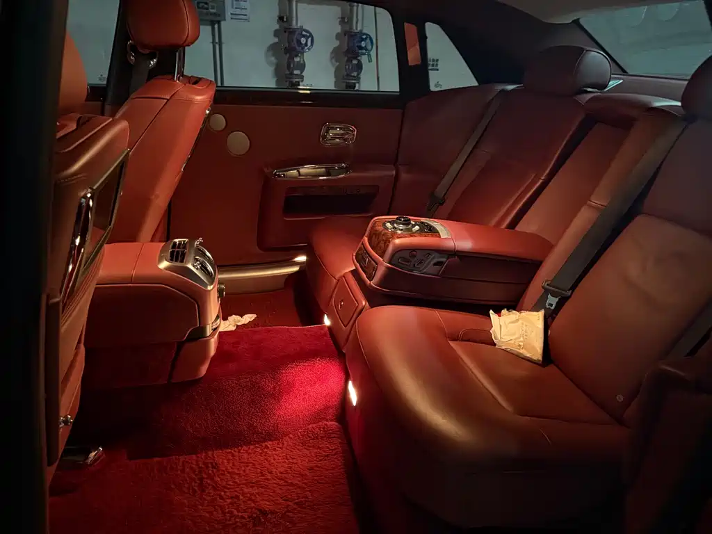 Rolls-Royce Ghost — миниатюра 5