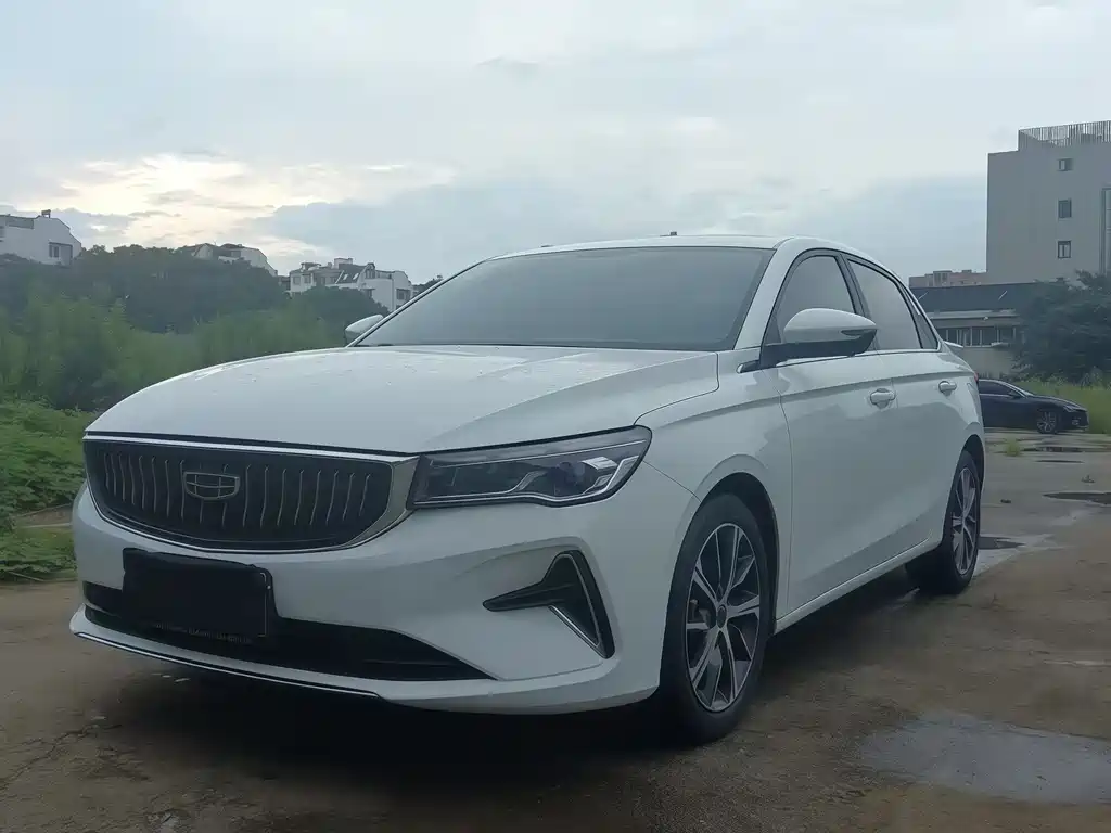 Geely Emgrand 2022 4 1.5L CVT Flagship