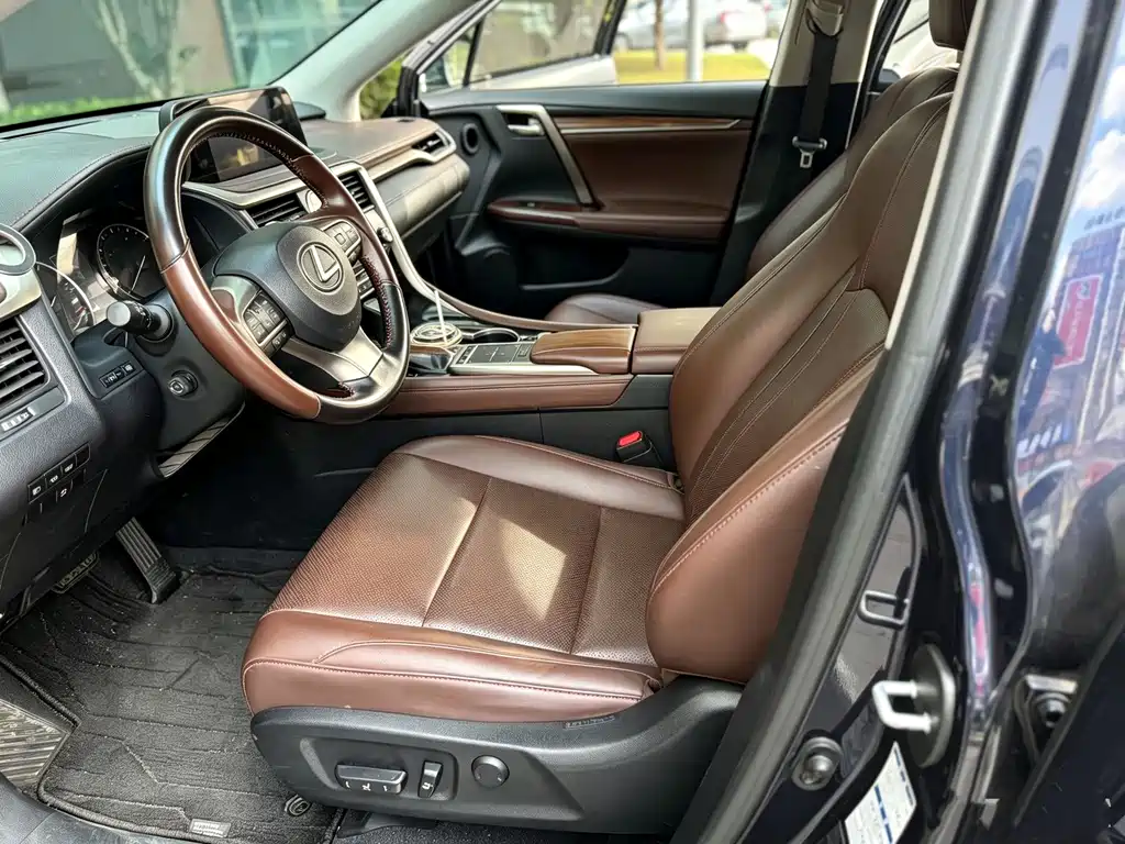 Lexus RX — миниатюра 4