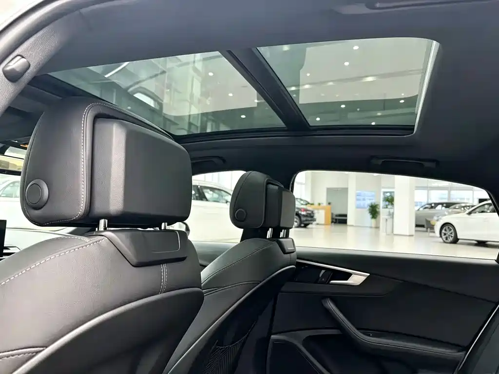 Audi A4L 2023 40 TFSI Luxury