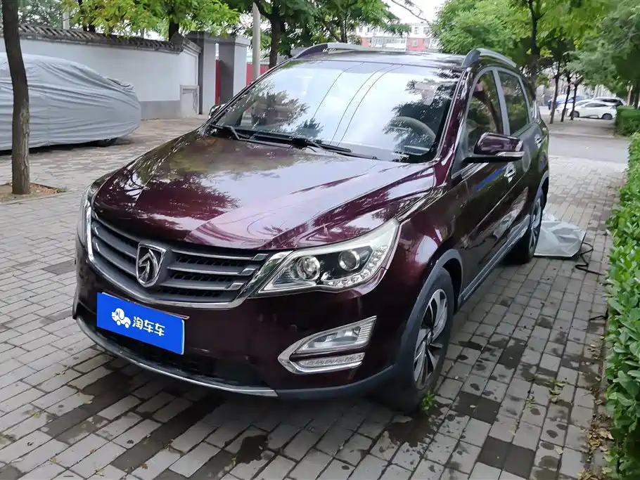 Купить Baojun 560