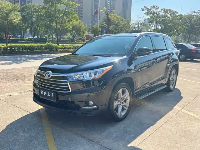 TOYOTA HIGHLANDER 2017