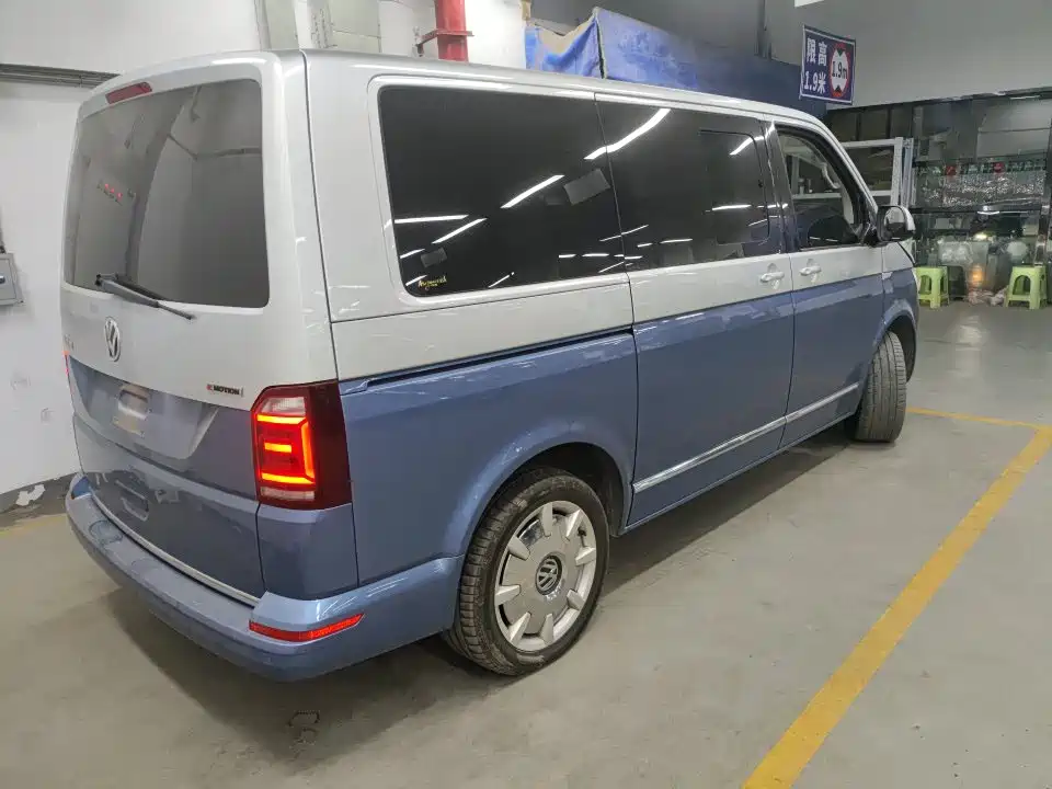 Volkswagen Multivan — миниатюра 3